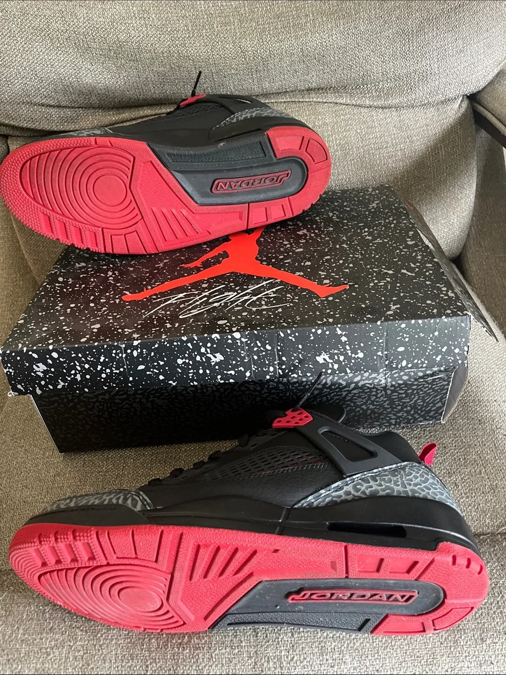 Jordan Men's Sneakers - Black & Red